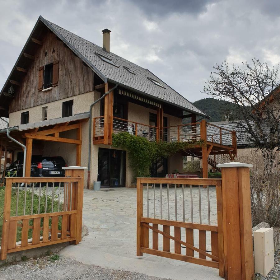 Apartament Oustal Savines Zewnętrze zdjęcie